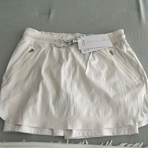 Brand new Athleta Trekkie skort